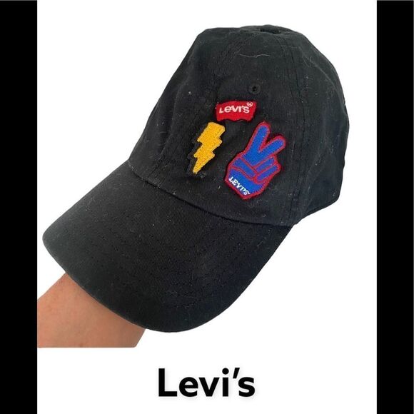 Levi’s black hat with embroidered patches  adjustable back unisex collectible - Picture 1 of 7